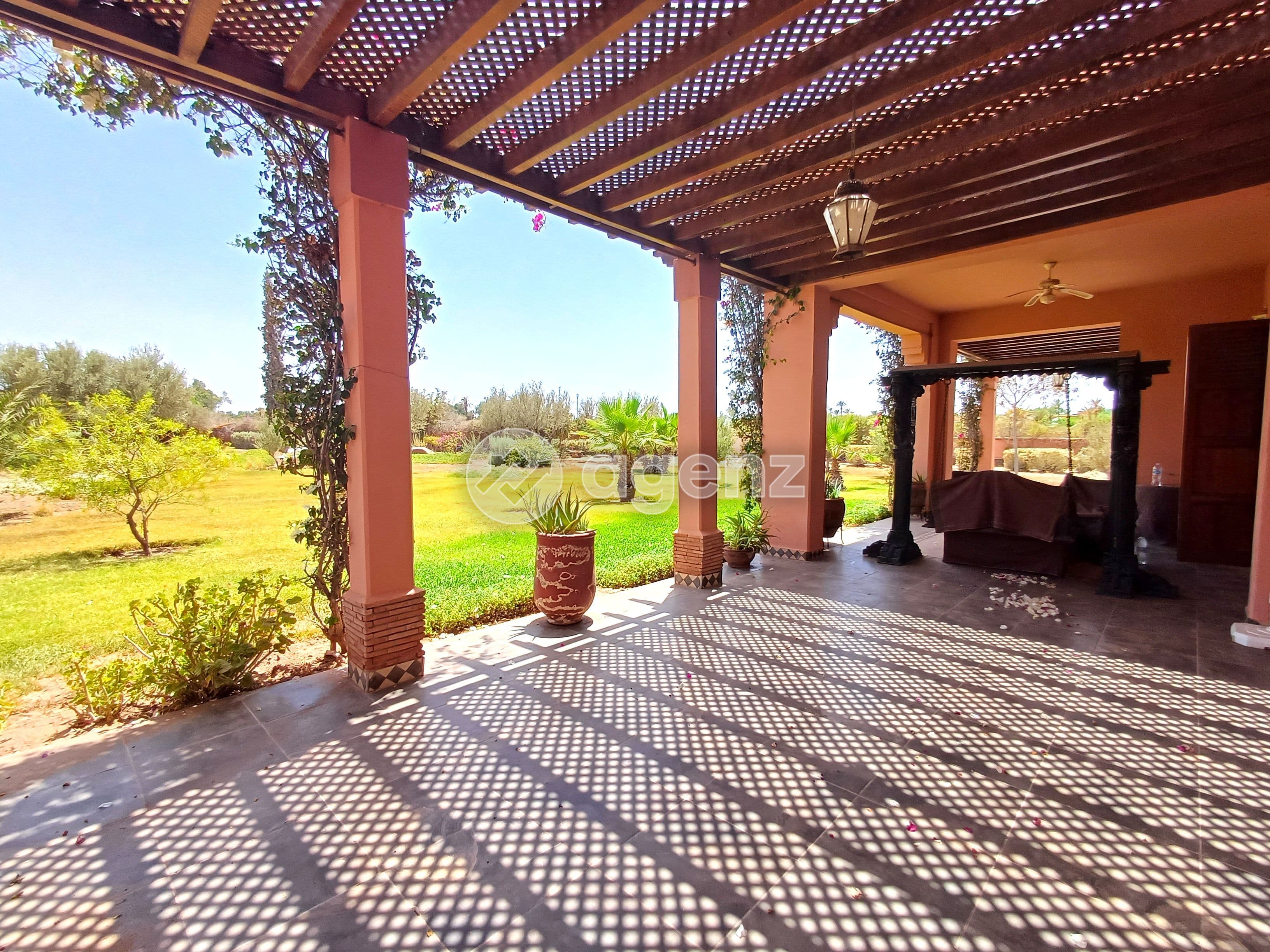 Villa à vendre 485 m², 4 chambres - Ennakhil (Palmeraie) -RAK-AN-1059