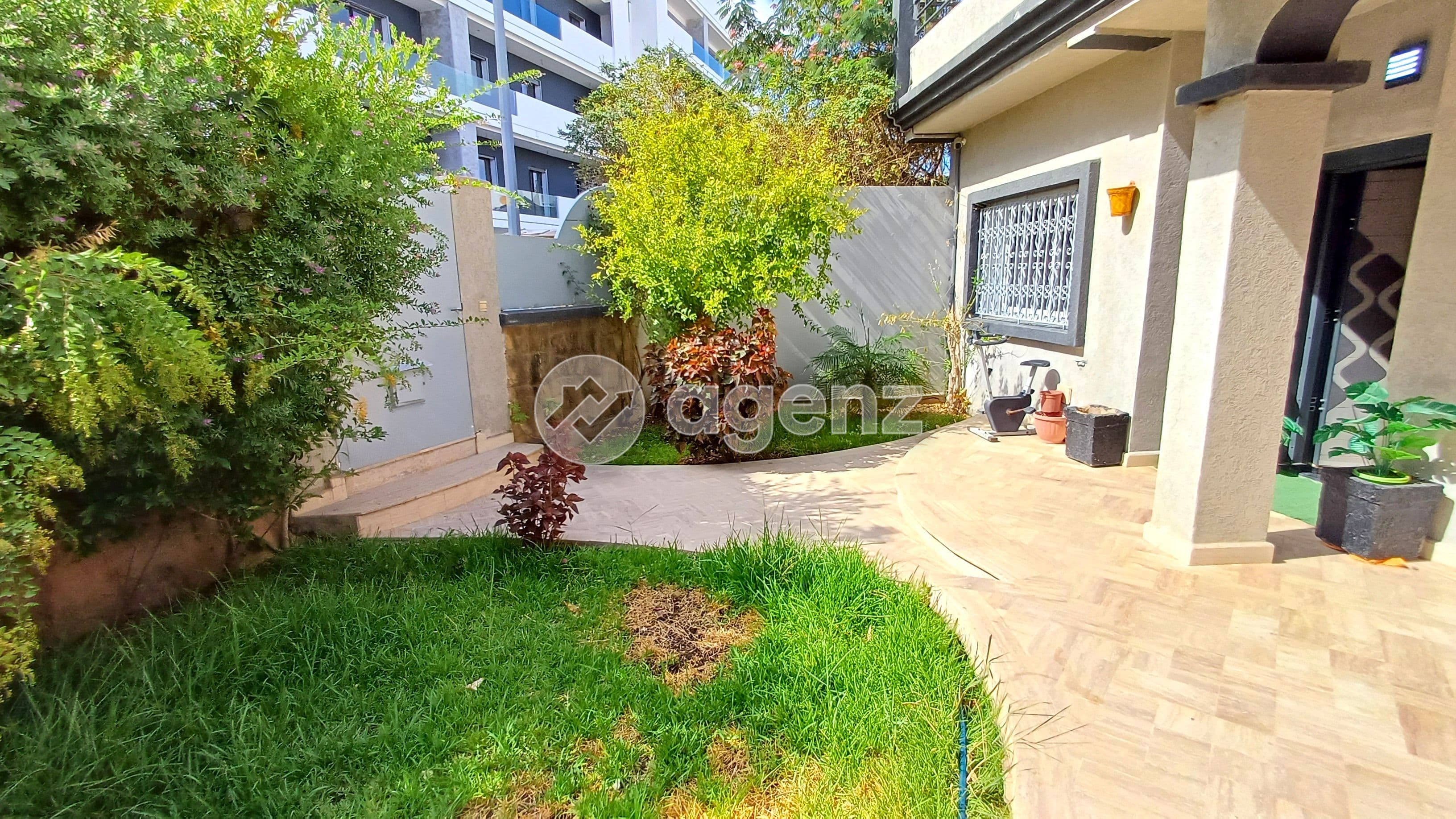 Villa à vendre 212 m², 4 chambres - Tanja Balia -TNG-CH-1061
