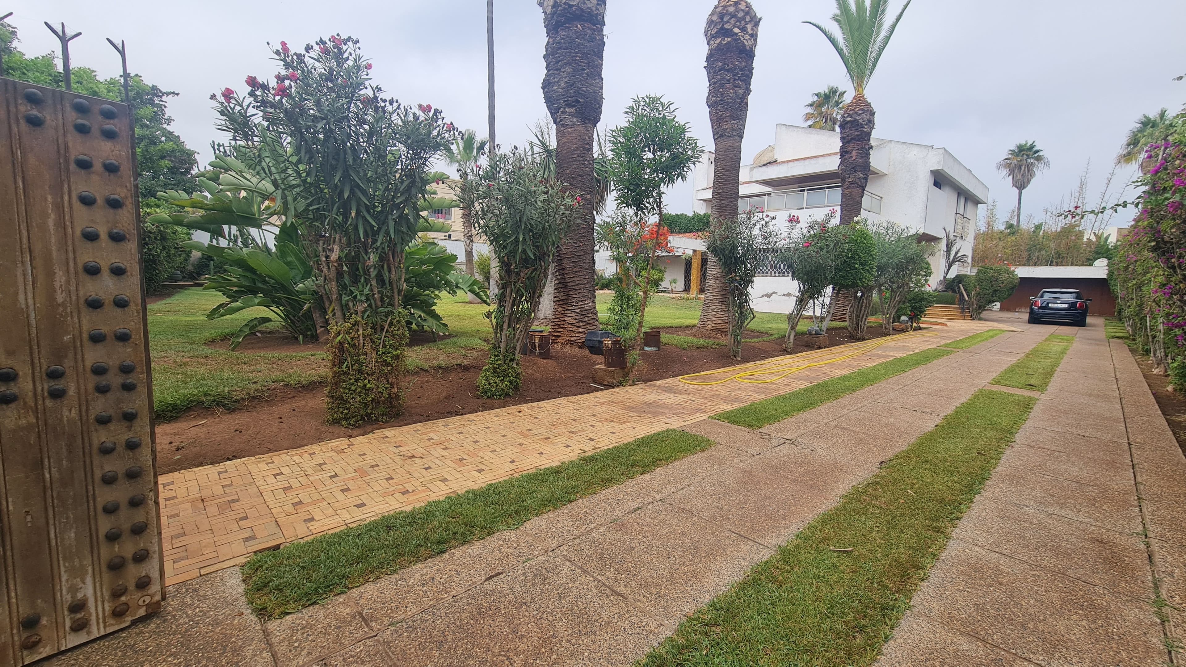 Villa à vendre de 1935 m² de terrain et 700 m² construits