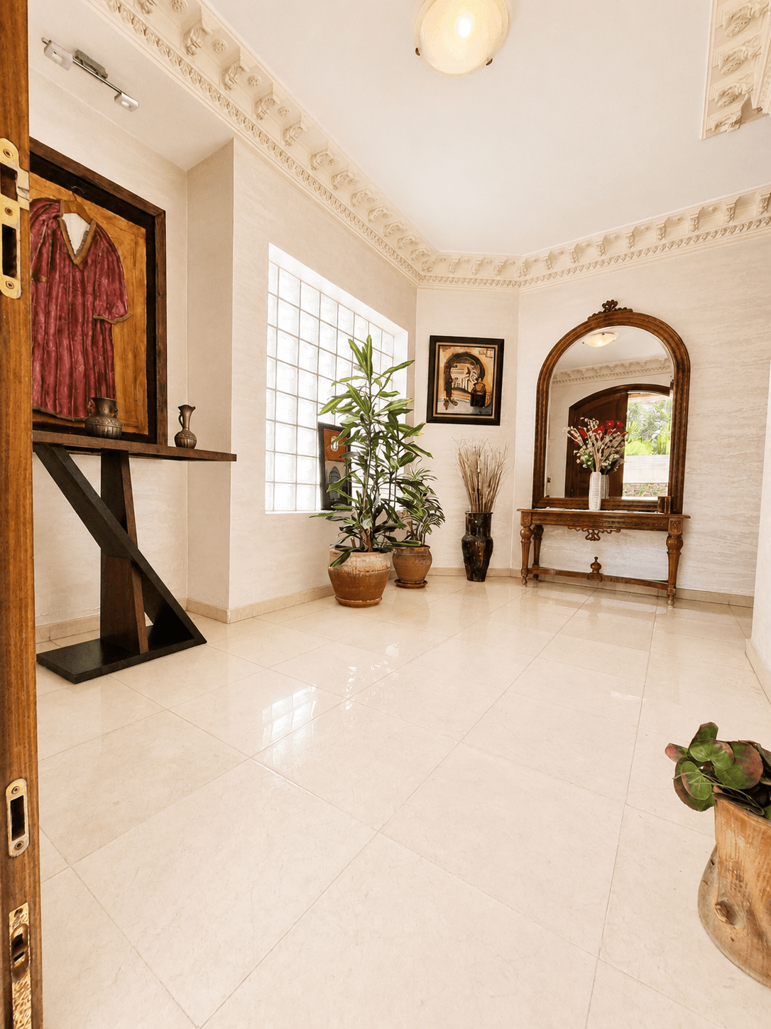 Villa à vendre de 570 m² de terrain et 453 m² construits