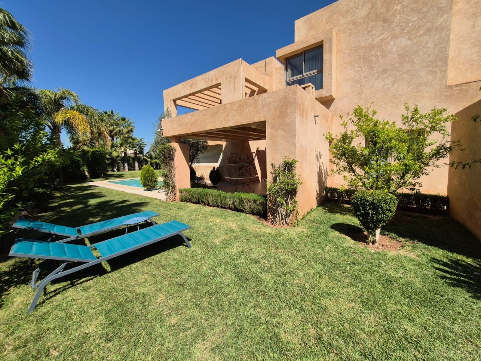 Villa à vendre de 573 m² de terrain et 400 m² construits