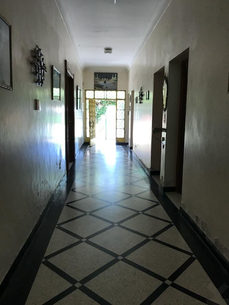 Villa à vendre de 604 m² de terrain et 400 m² construits