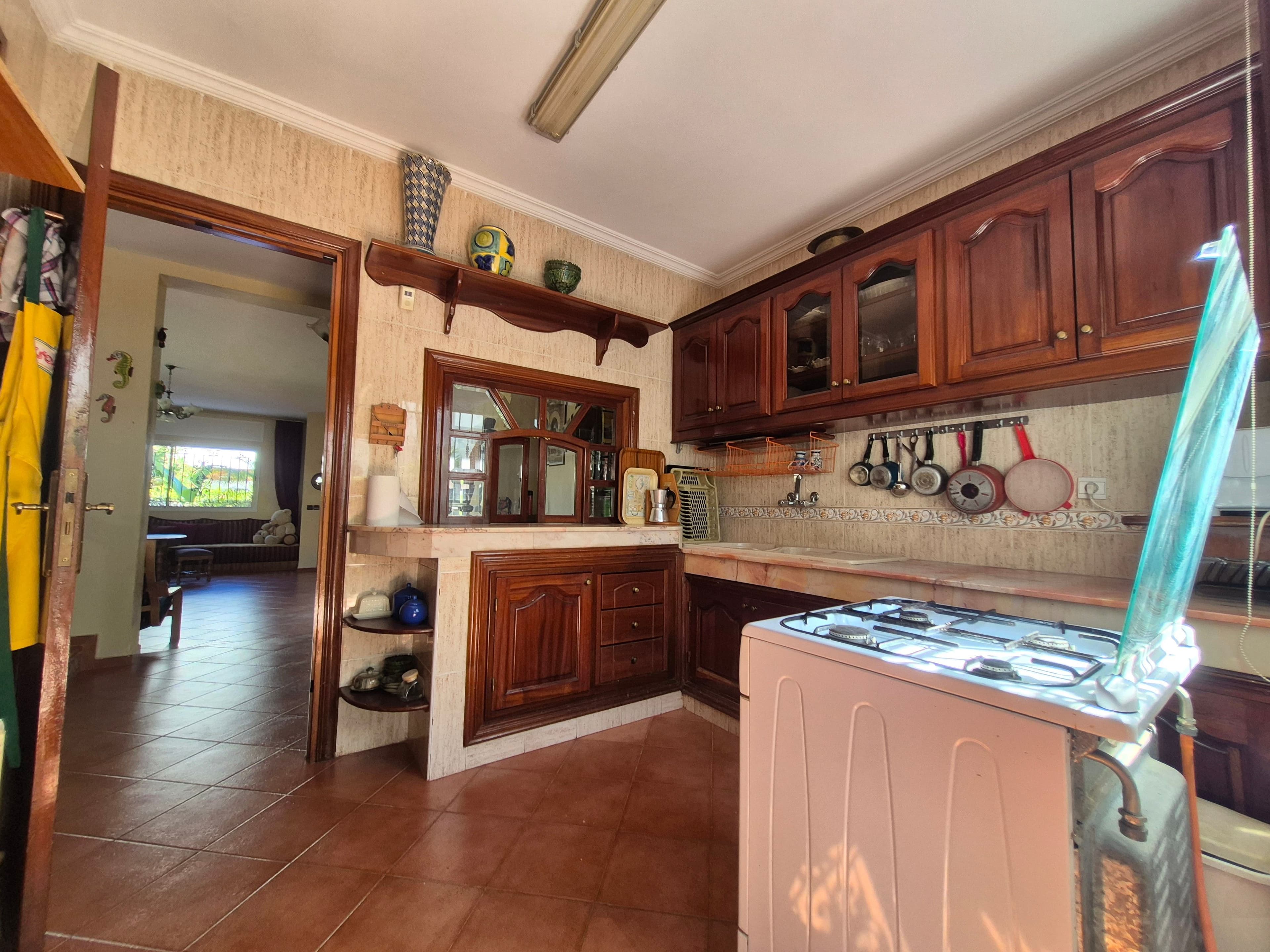 Villa à vendre de 200 m² de terrain et 240 m² construits