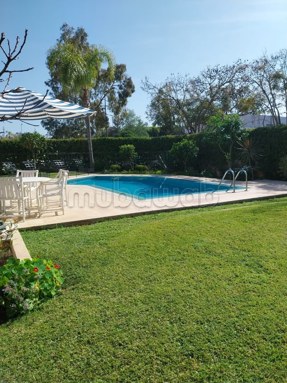 À louer une villa avec piscine et chauffage central