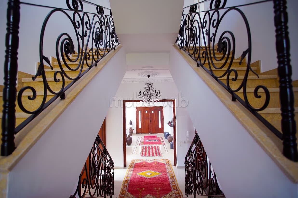 Luxueuse Villa Sur Mnar CAS26610