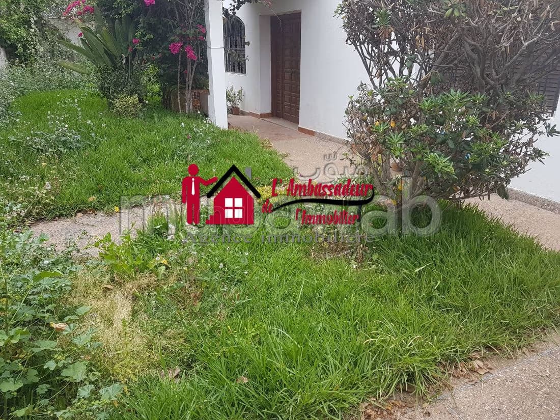 Villa de 618 m2 à longchamps