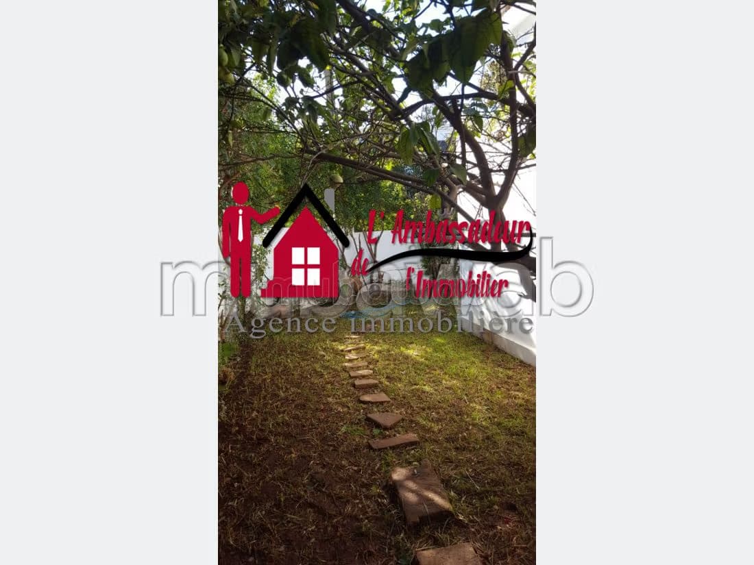 Villa de 400 m2 à longchamps