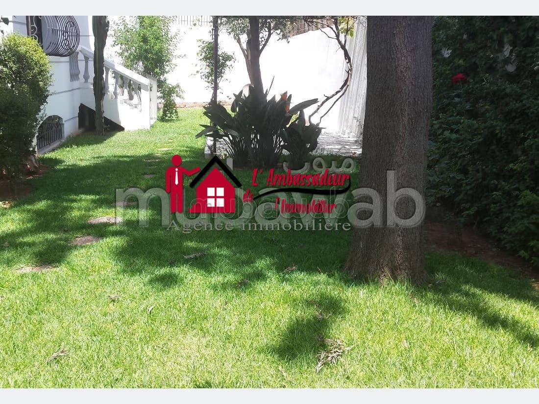 Villa de 584 m2 à l'oasis
