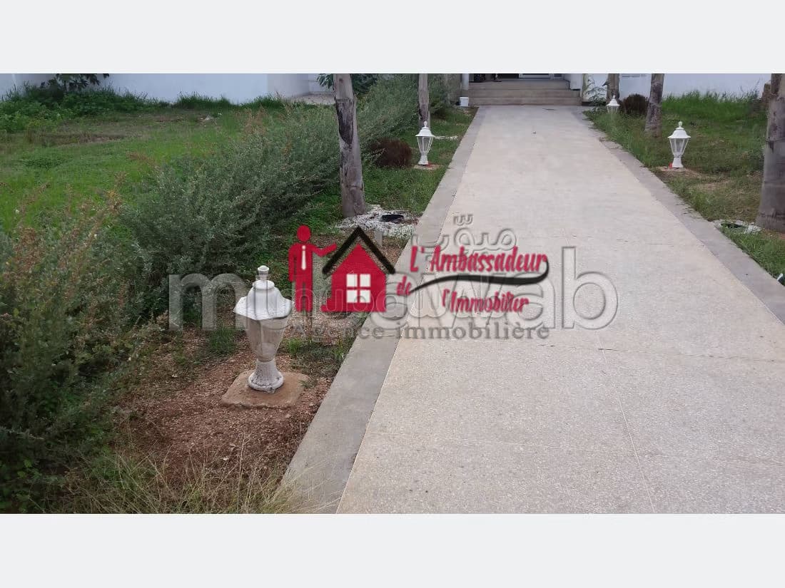 Villa de 530 m2 à l'oasis