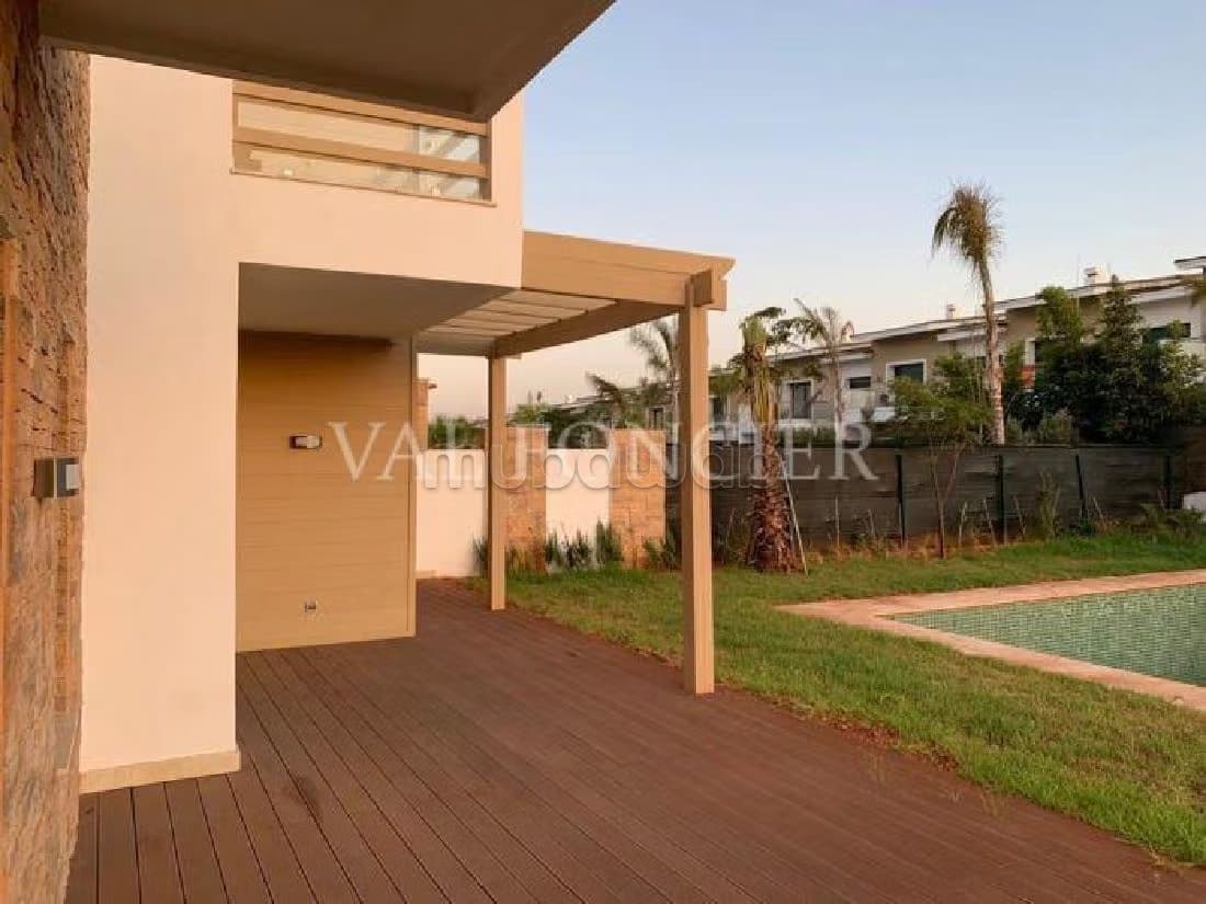 Top appartement Rez de jardin 720m2 en location à la ville v...