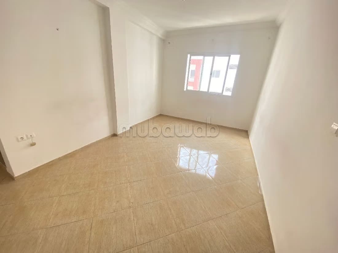 Bel appartement 64 m2 a hay salam