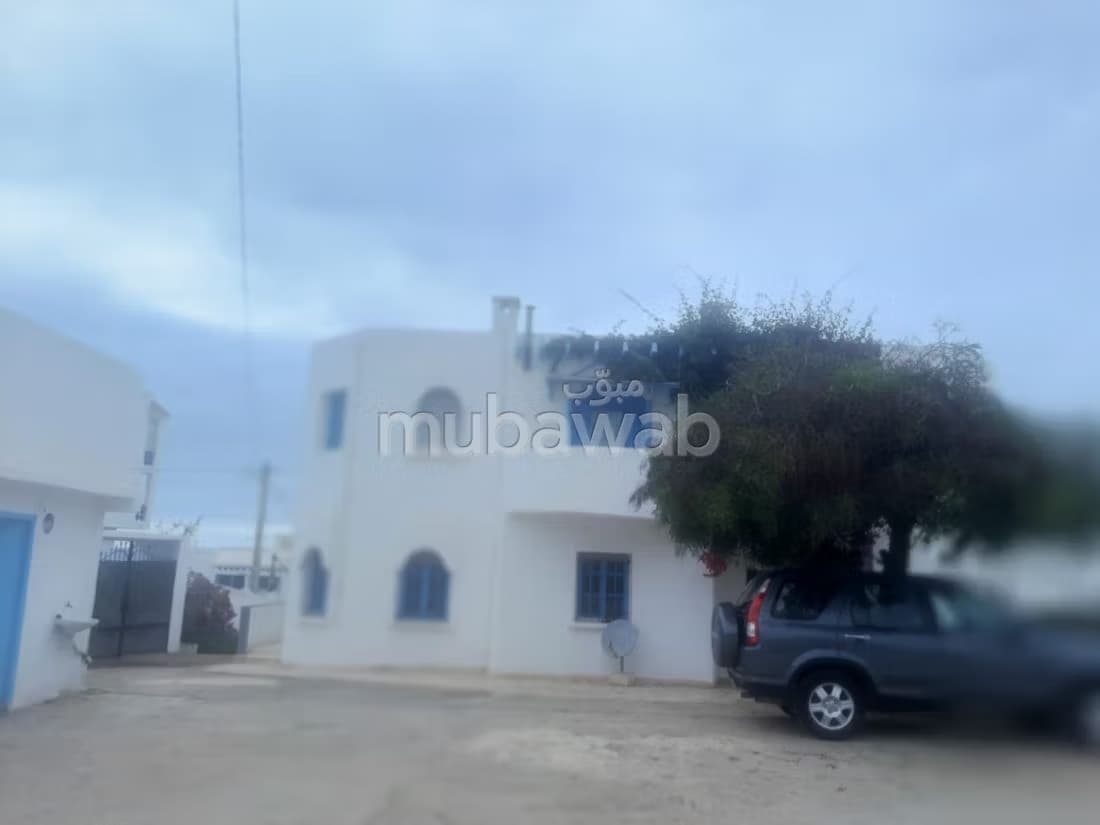 Loue, studio, non meuble, rez de chaussée, vue /mer