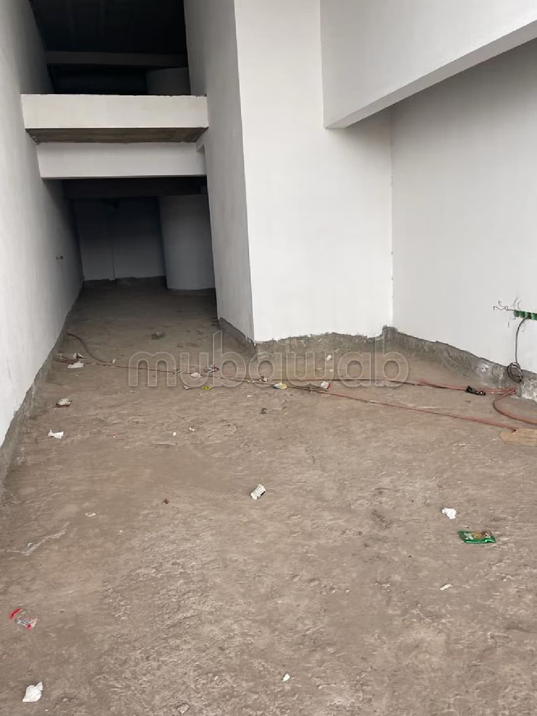 Local commercial de 130m² bien situé à Sonaba