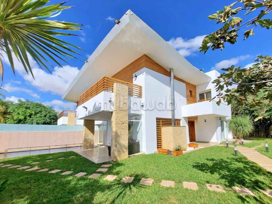 Vente très belle villa 616m2 avec piscine, Ville verte Bousk...