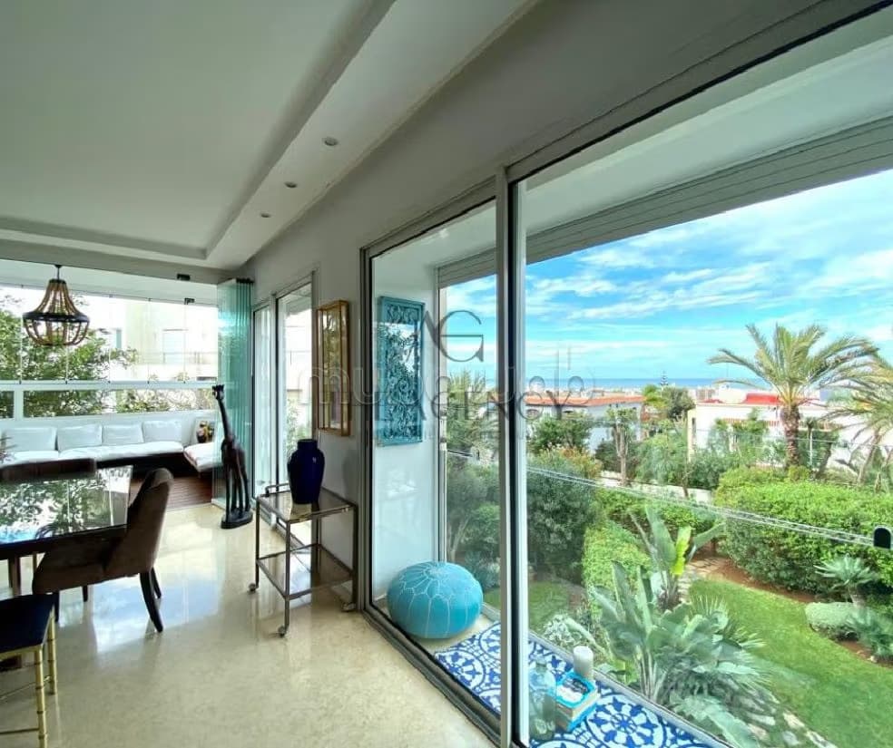 Très bel appartement vide Ain Diab