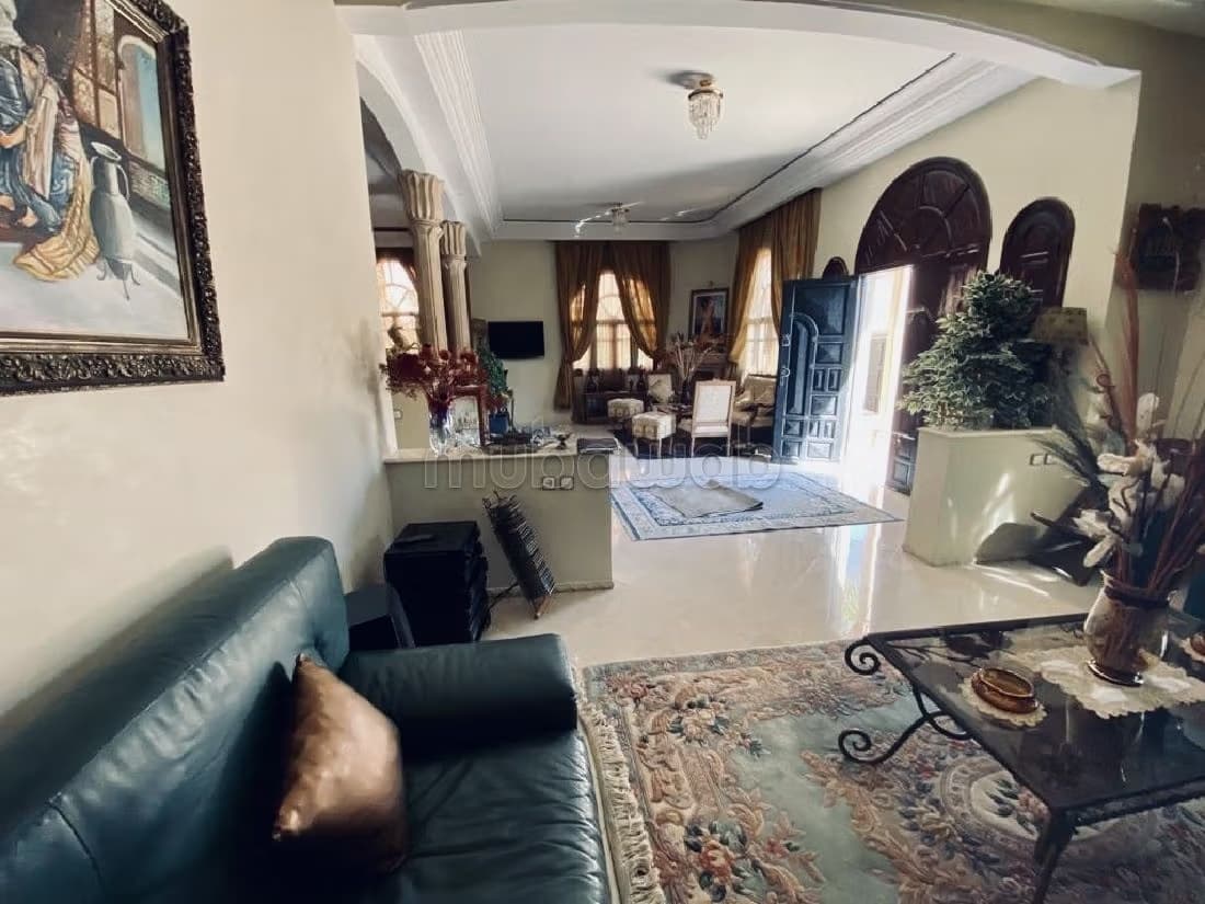 Villa à Vendre – Targa Marrakech, 6 Chambres, Sous sol Aména...