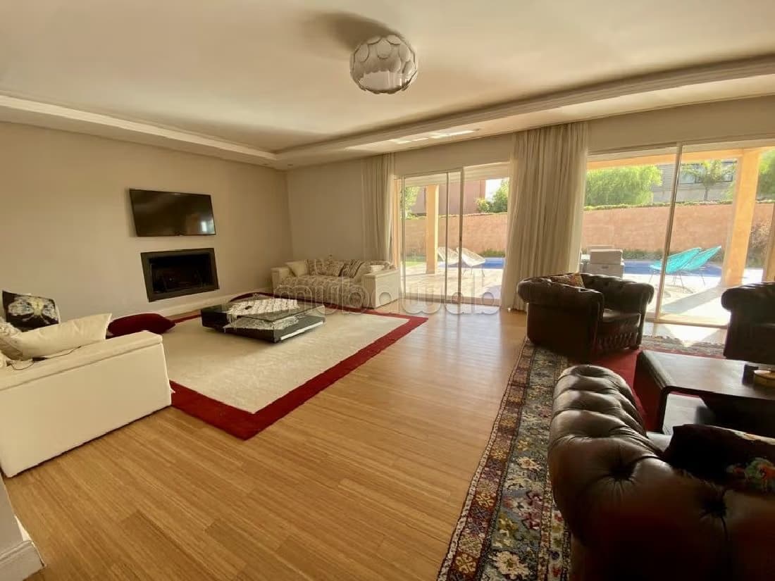 Villa lumineuse, orangers et vue sur l’Atlas