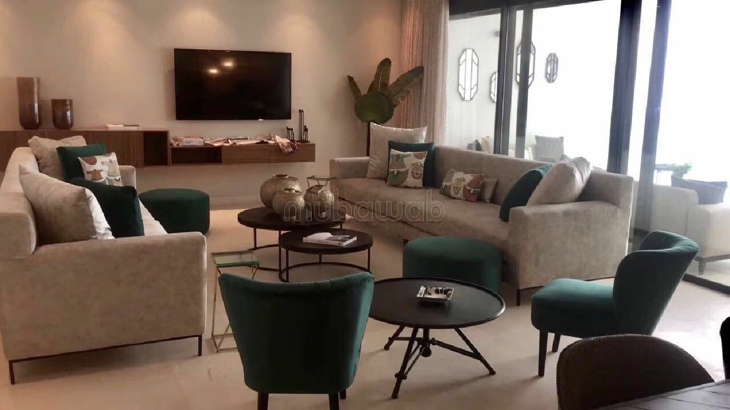 Tres bel appartement vide vue sur mer
