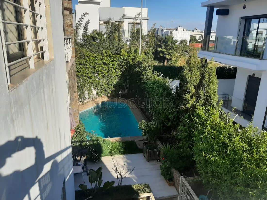 Villa a vendre sur 3 niveaux résidence sécurise