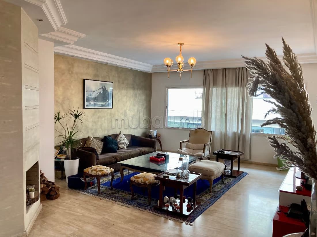 Appartement à Louer de 175.0 m² à Casablanca, Triangle D'Or