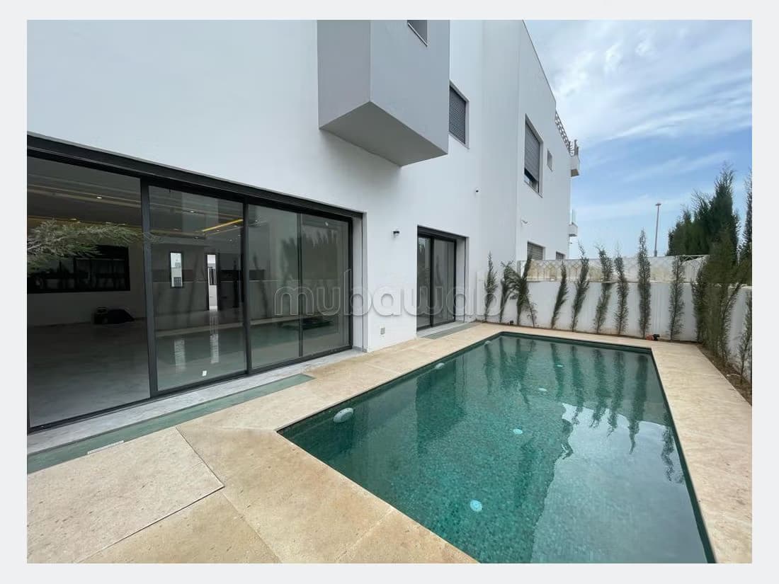 Villa de luxe à louer à Laymoune avec piscine