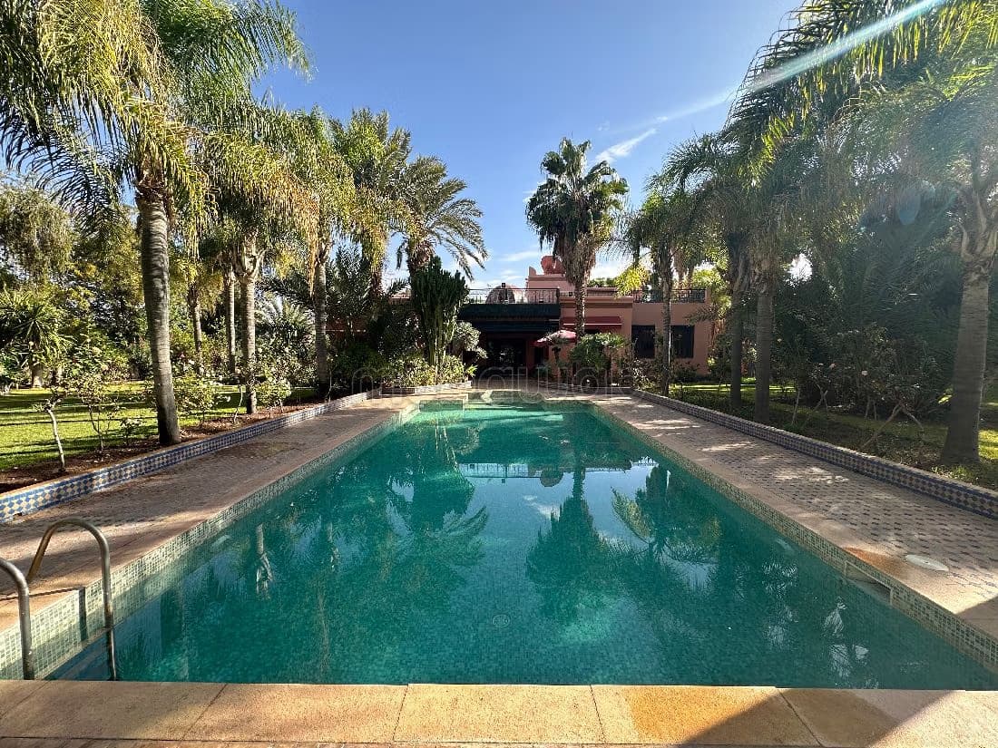 Grande villa à vendre à la palmeraie