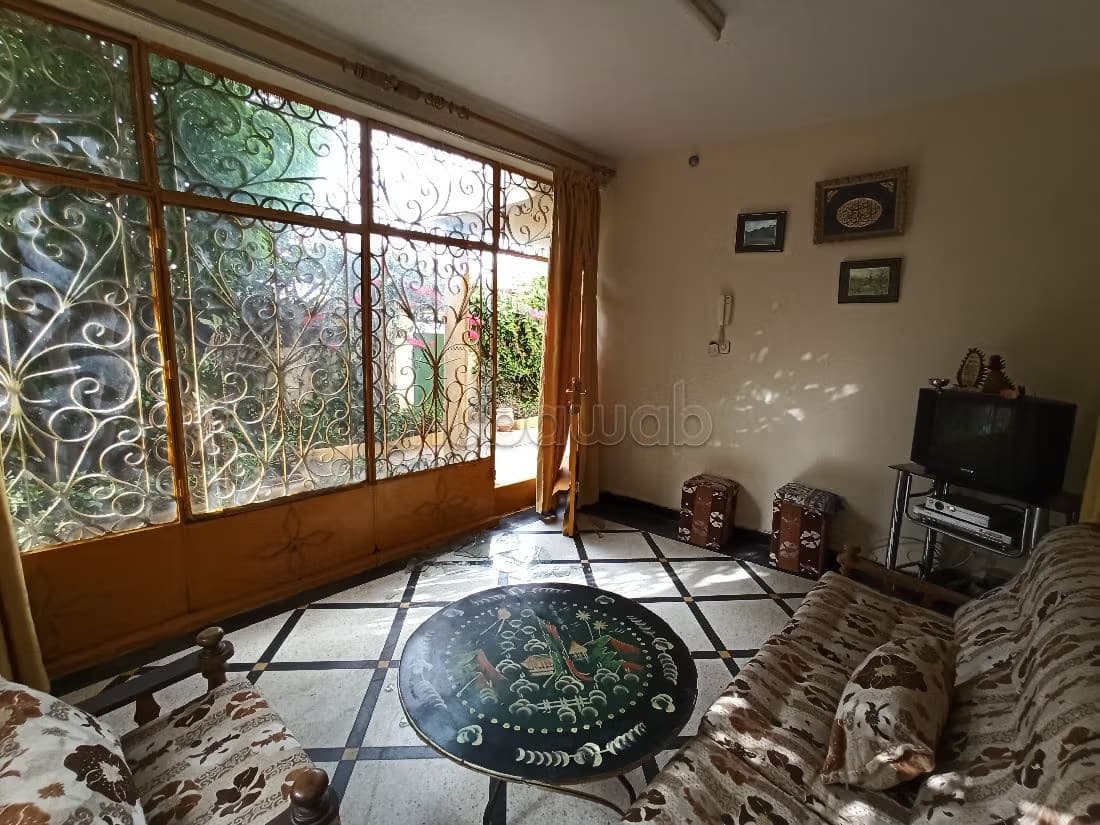 Villa spacieuse de 506 m² de 7 pièces à saisir