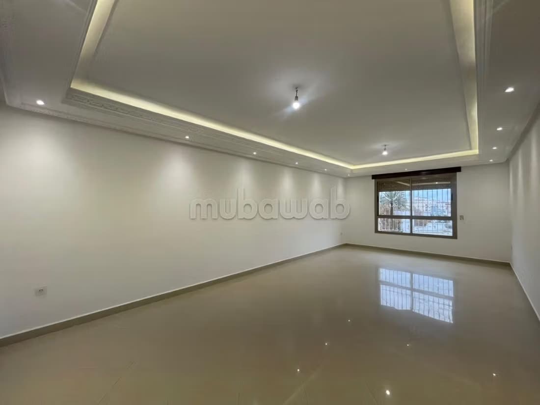 Appartement rénové de 170m² à Iberia en location