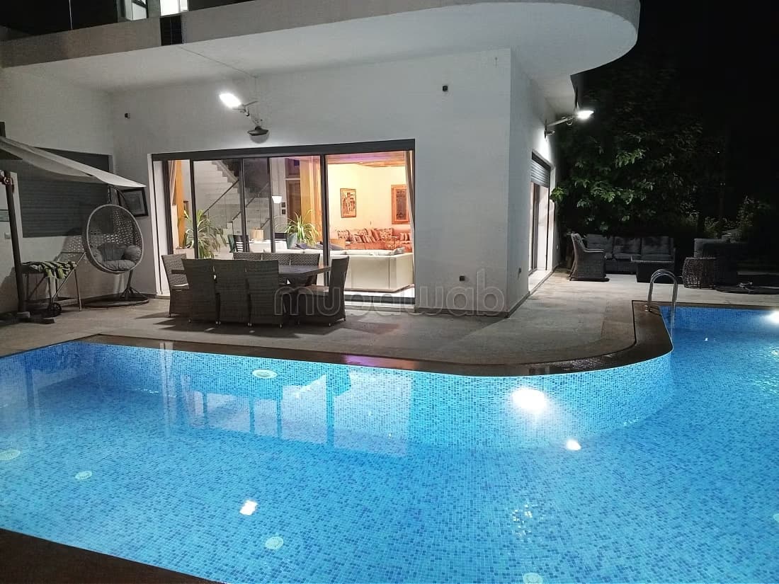 Villa de prestige à vendre – Route de Zaër, Rabat