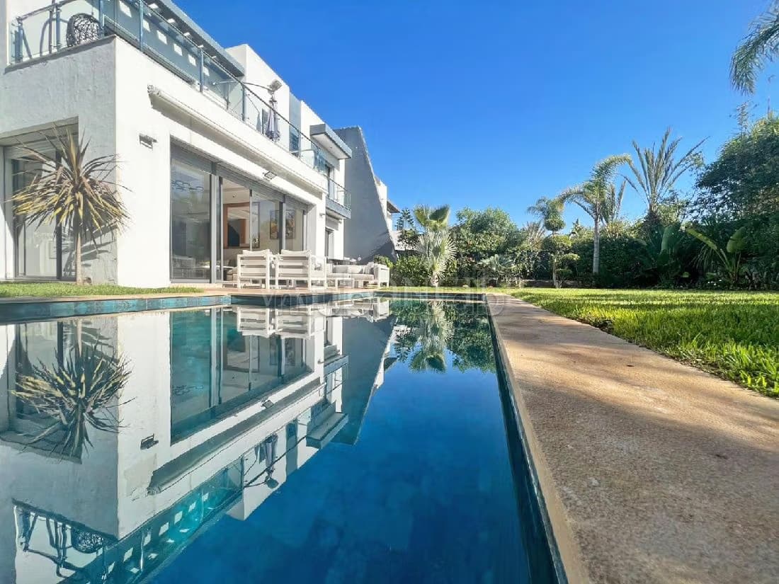 Vente très belle villa 4chambres avec piscine bien placée à...