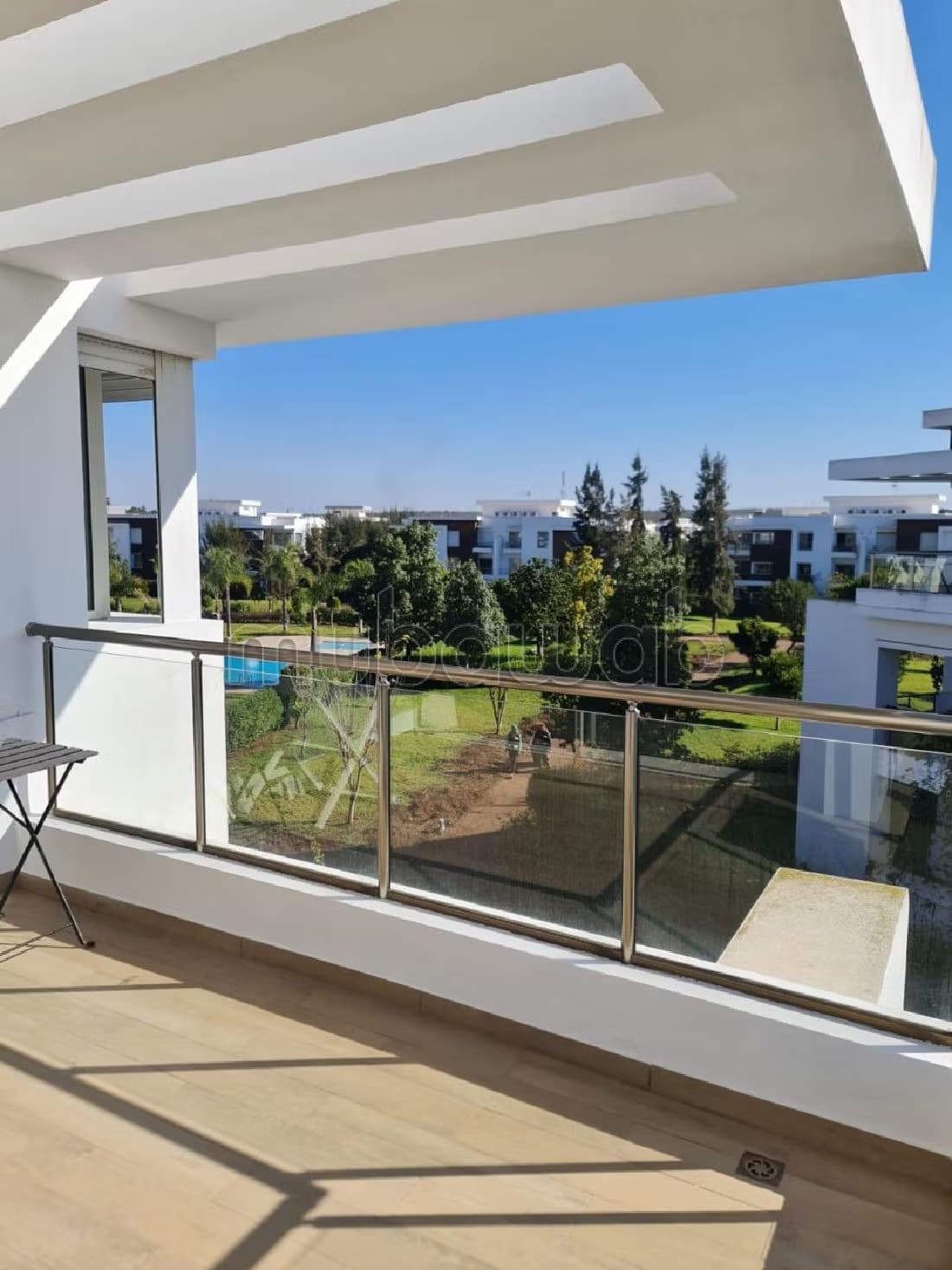 Bel appartement AB