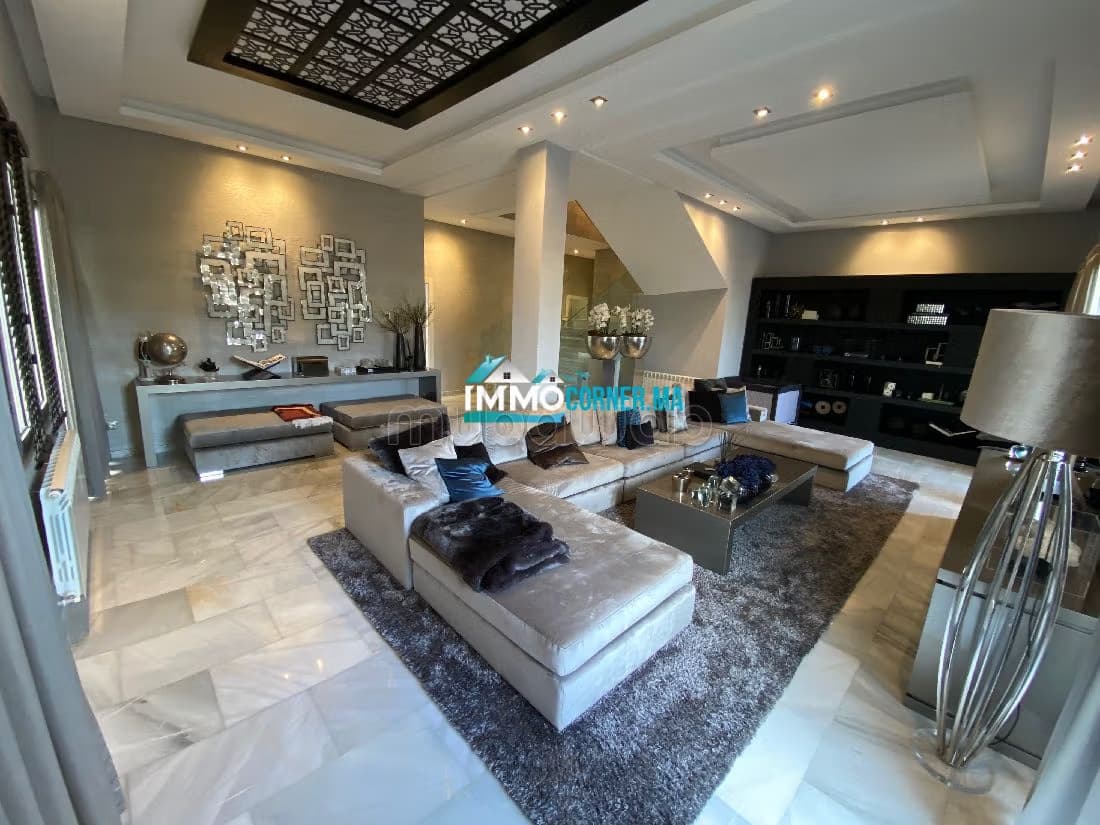 Somptueuse villa Meublée à vendre à Jbel Kbir
