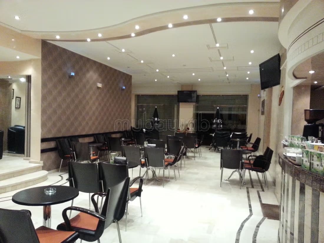 Café équipé