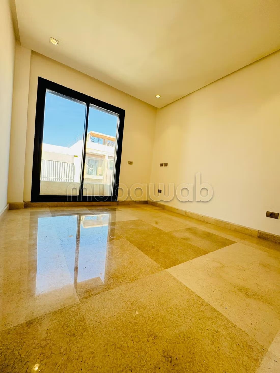 Location d'un appartement à Les princesses. Surface totale 1...