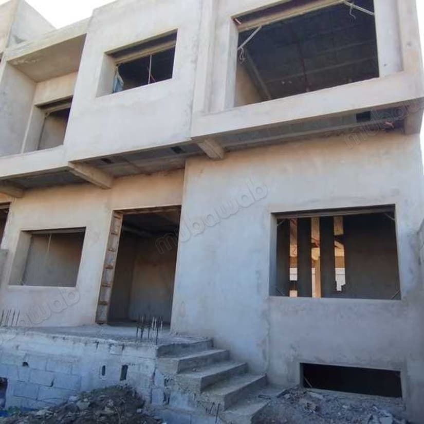 Villa à Vendre de 250.0 m² à Bouskoura, Victoria
