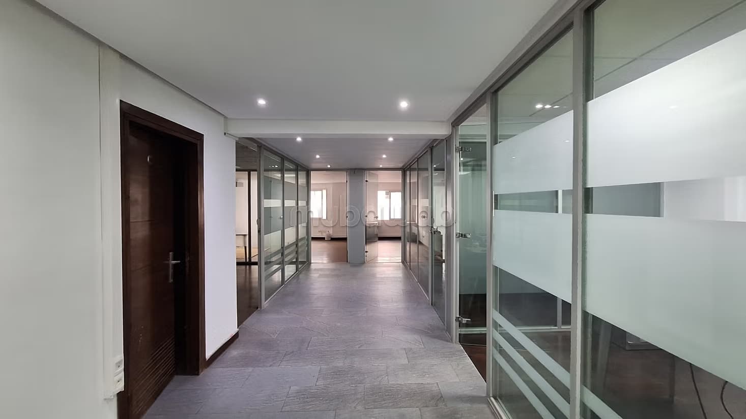 Bureaux de 419 m² 3 TF séparés proche Abdelmoumen