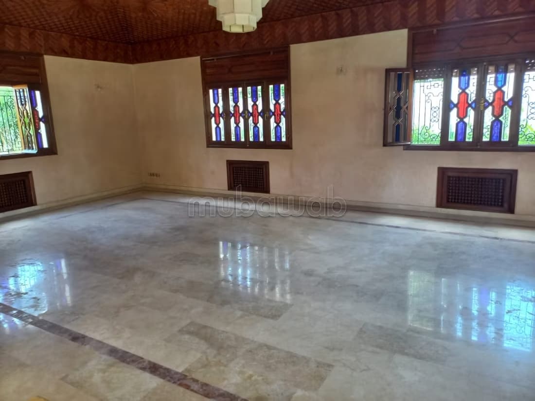 Superbe villa à louer à Hassan. Superficie 400 m²