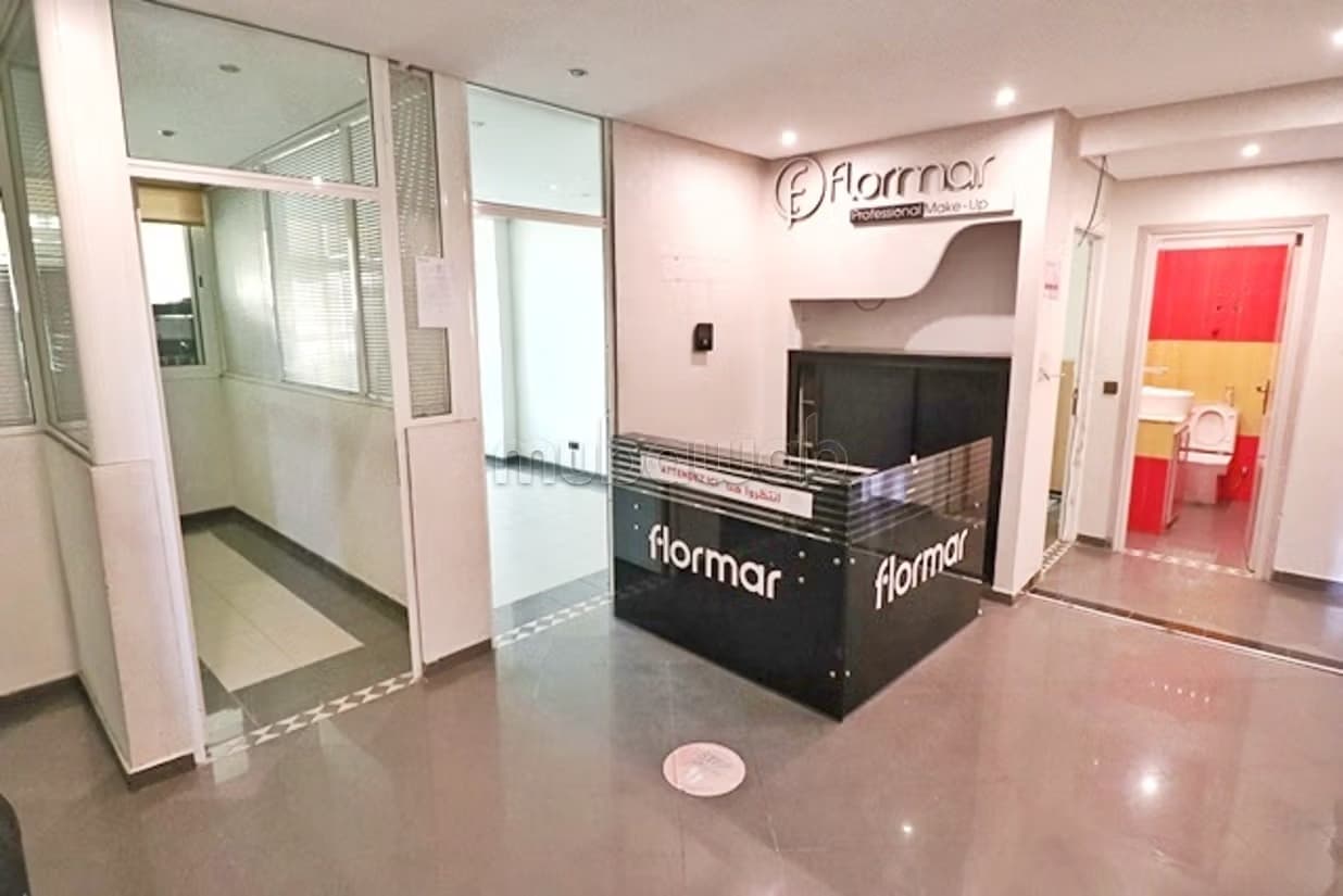 Bureau à vendre sur Benjdia 198 m²