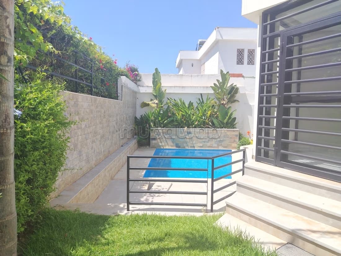 Location villa meublée avec piscine à Bir Rami Kenitra
