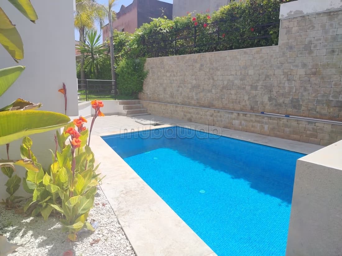 Location villa meublée avec piscine à Bir Rami Kenitra