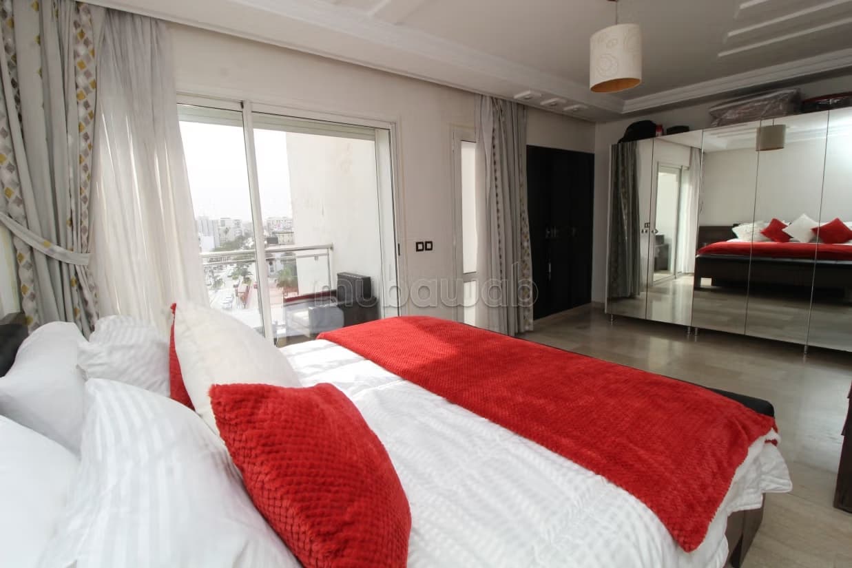 Spacieux Duplex au dernier étage avec vue mer
