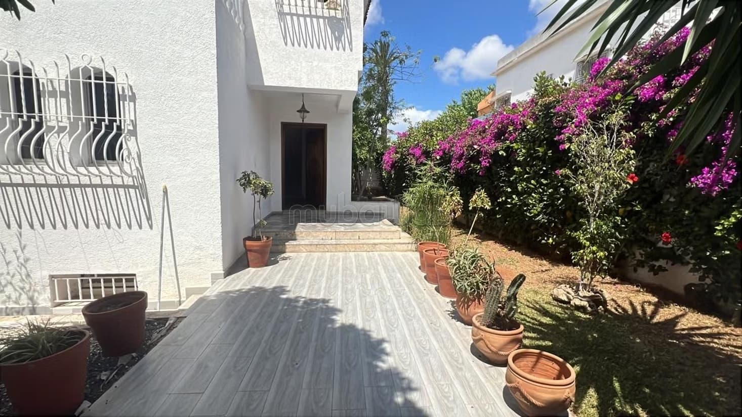 Très belle villa à louer à l’oasis non meublé