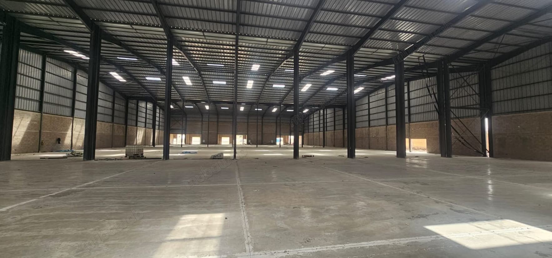 Usine à louer avec poste électrique