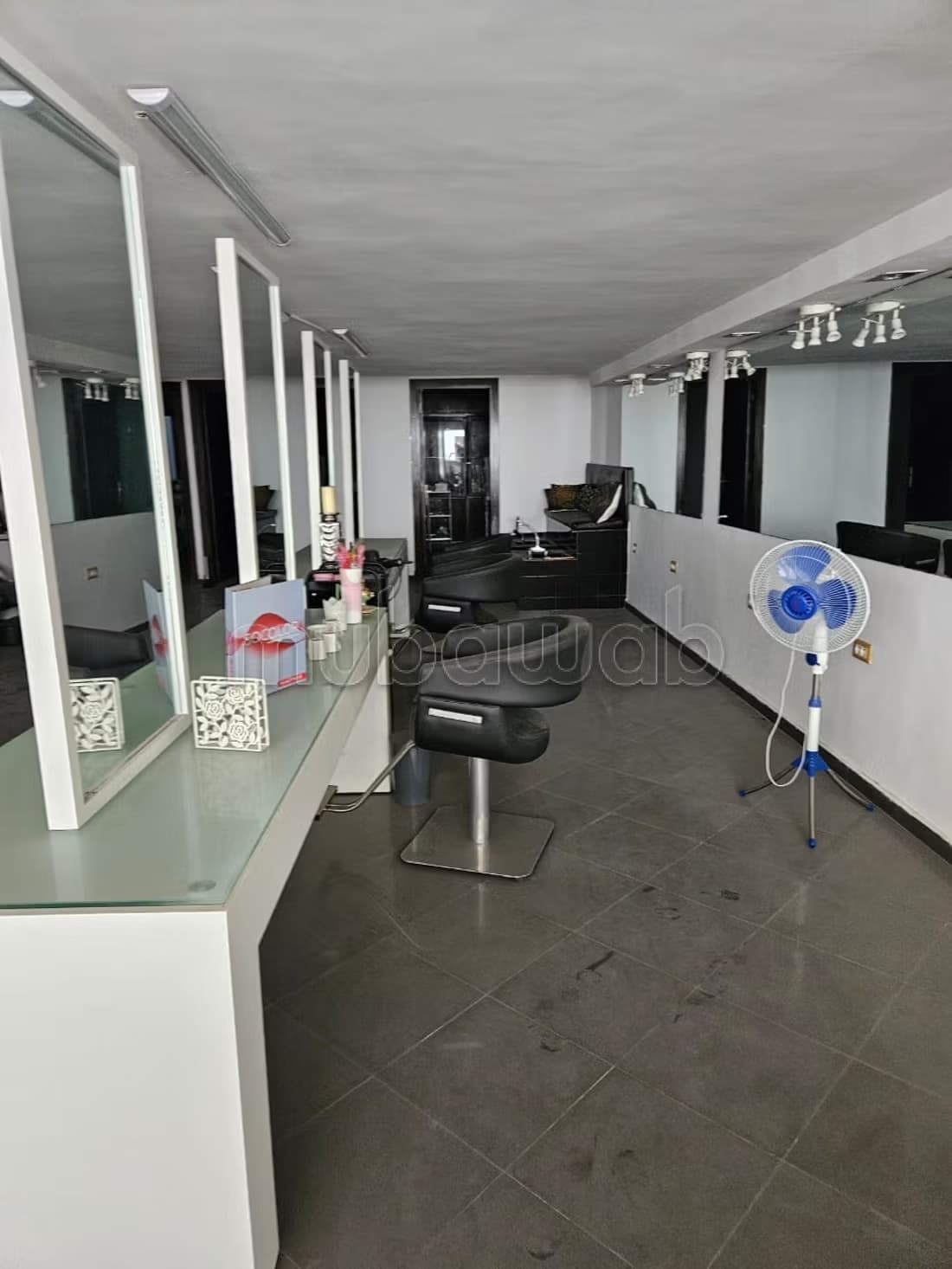 Hassan Salon d'esthétique et Coiffure à vendre