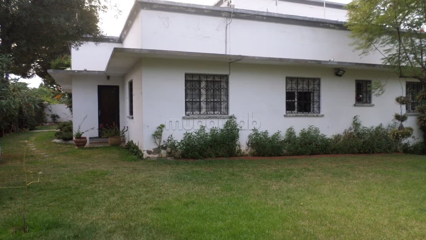 Villa dans rue calme quartier Polo