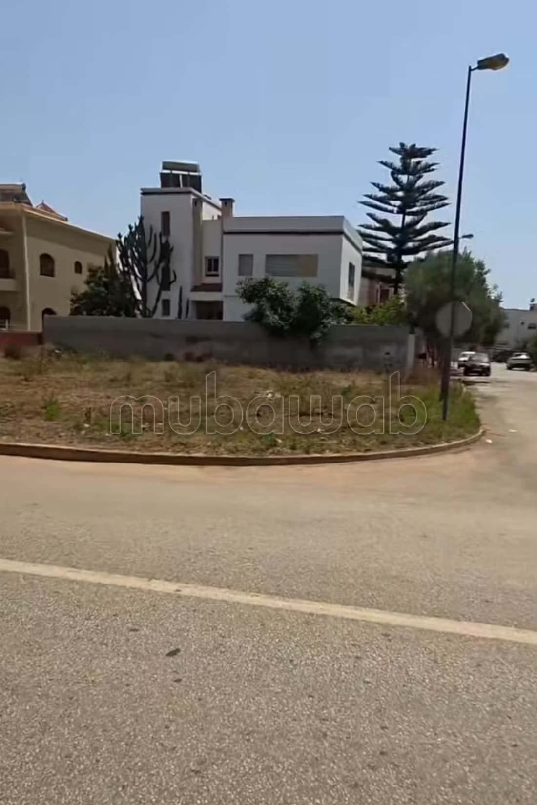 Lot de villa isolée, en face de la forêt, Surface 407 m²