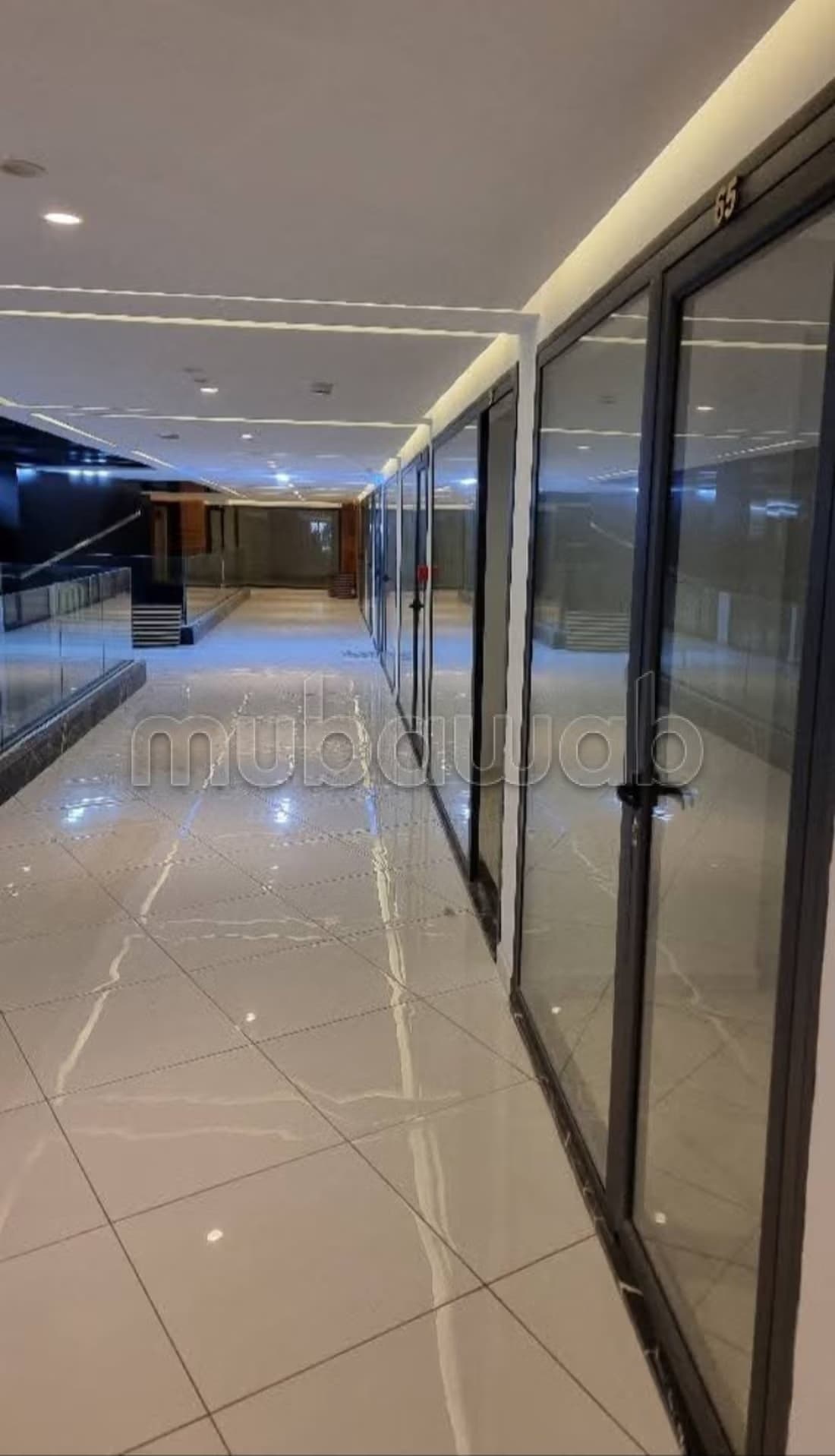 Vente d'urgence. Boutique centre commercial La Ville Haute...