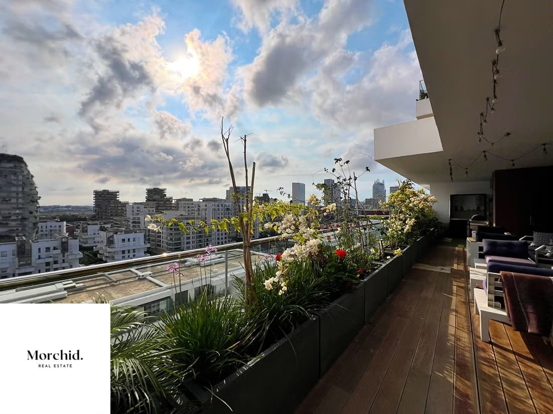 CFC Casa finance city. Location d’un magnifique duplex semi...