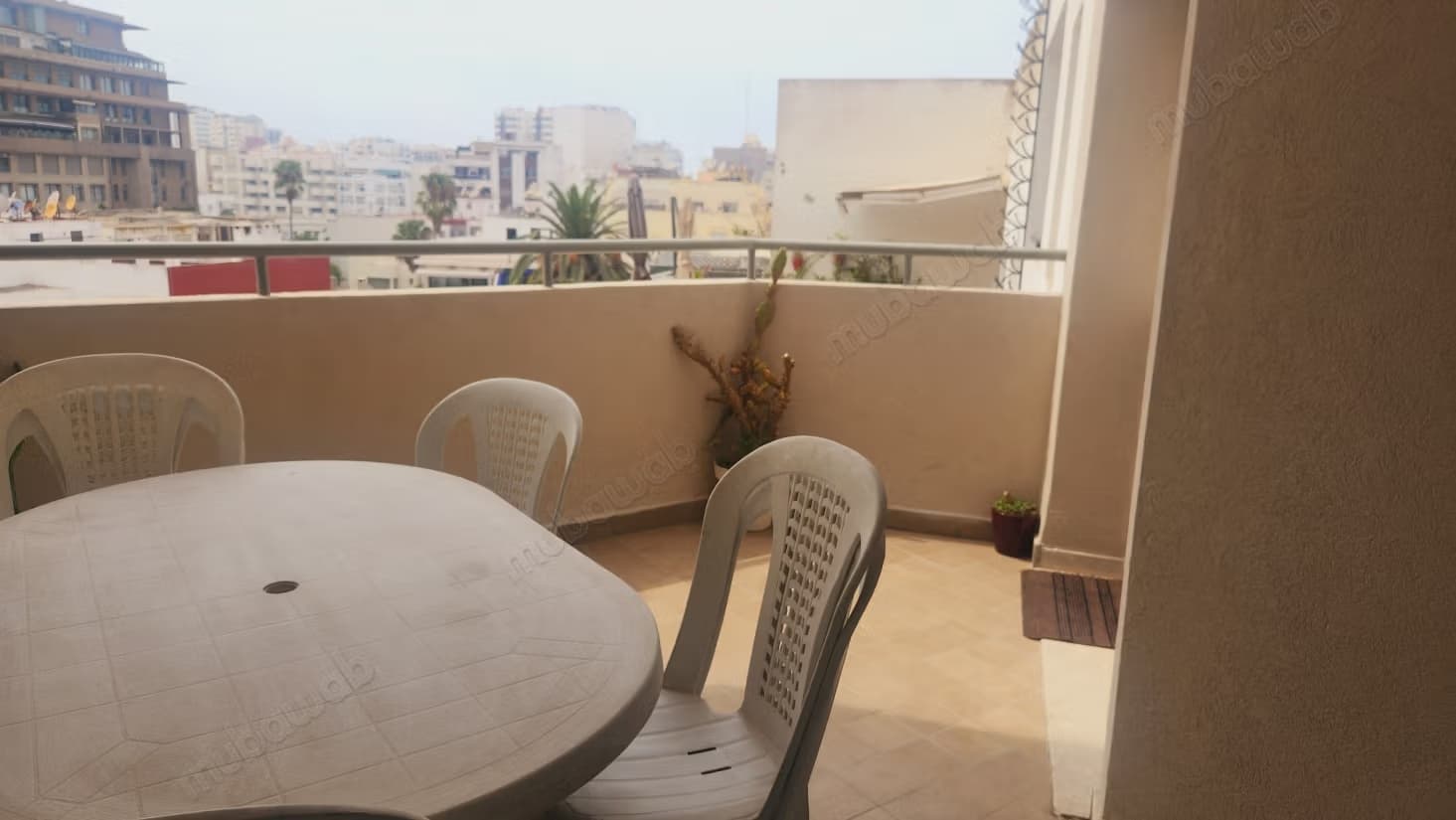 À louer studio avec terrasse à gauthier