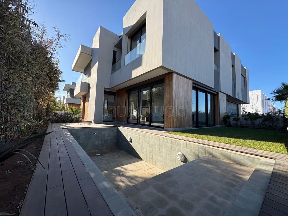 Manifique Villa a la location a ain diab 45000dh